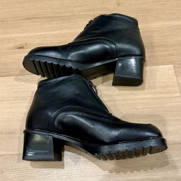 Blondo 40 Waterproof Black Ankle Boot Zip-Up Heel - Women's Size 37 - Picture 5 of 8